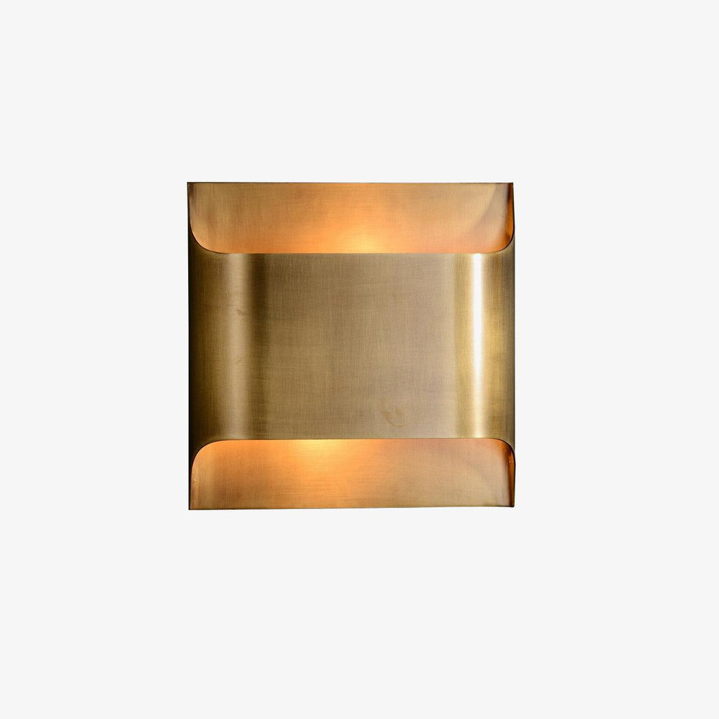 Curved Brass LED Wall Light Fixture - Single Bulb, Modern Design