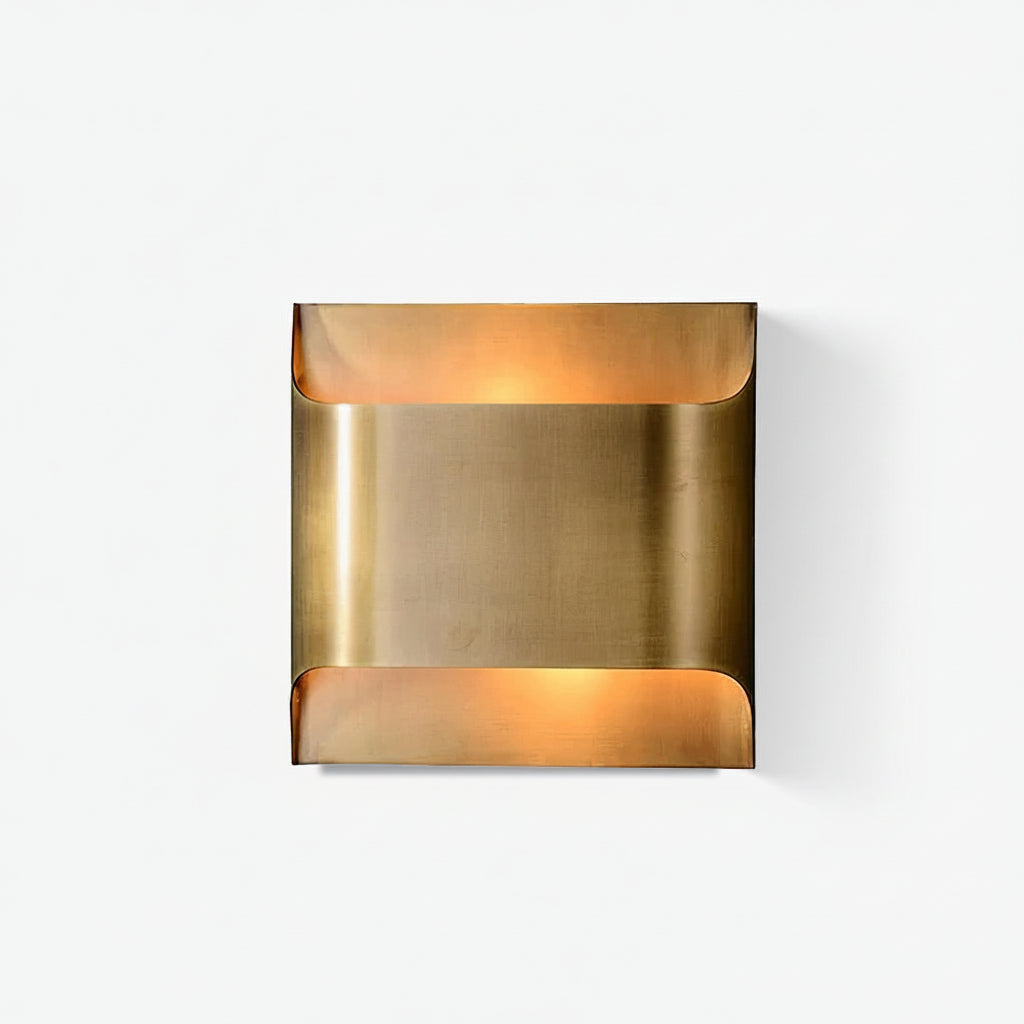 Curved Brass LED Wall Light Fixture - Single Bulb, Modern Design