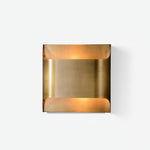 Curved Brass LED Wall Light Fixture - Single Bulb, Modern Design
