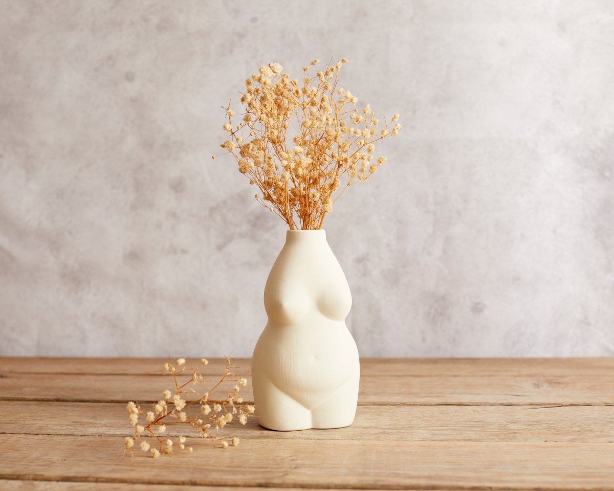 Luna Body Ceramic Vase – Cream Matte Finish, 16cm