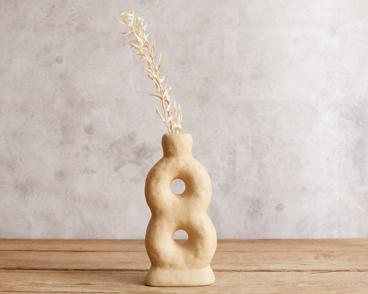 Rome Ceramic Sculpture Vase – Matte Finish, 20.3cm