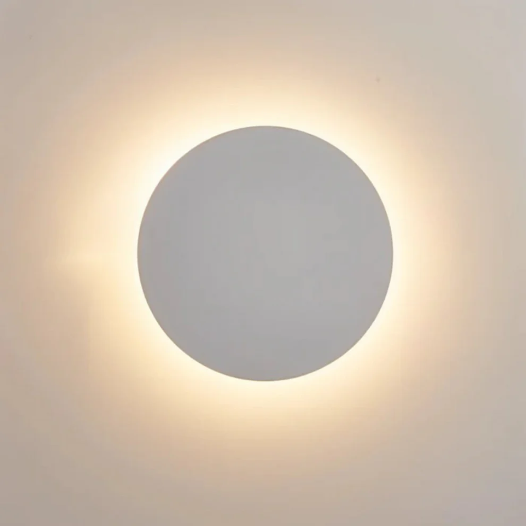 Round Backlit LED Wall Light