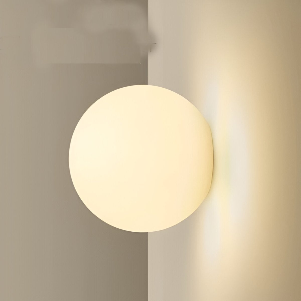round-glass-led-wall-sconce-minimalist-design-1-light-fixture