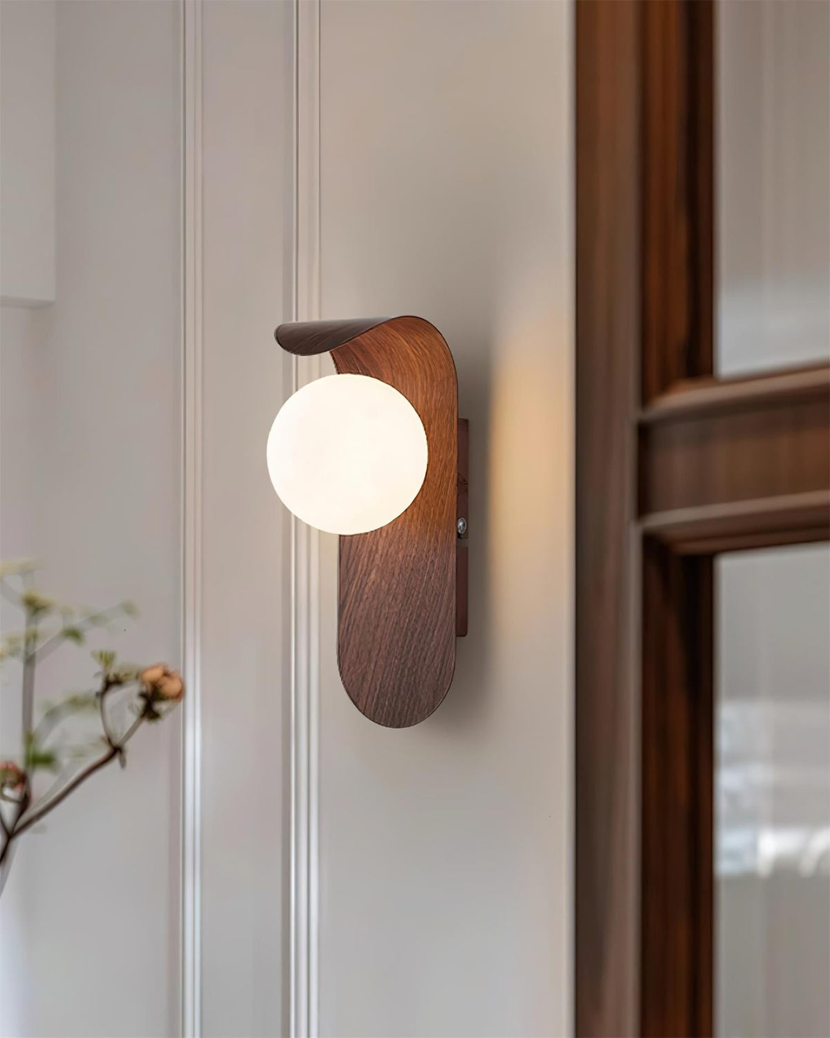 Wood-Effect Wall Light with Opal Glass Globe